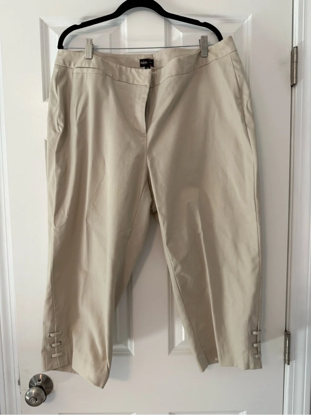 Rafaella | Light Beige Curvy Dress Pant Capris | Size 16W